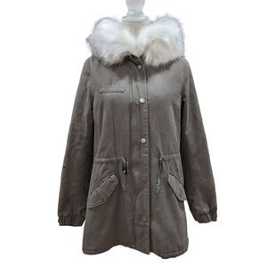 NWT Love Token Women's Army Green Utility Jacket Faux Fur Hood Size XS